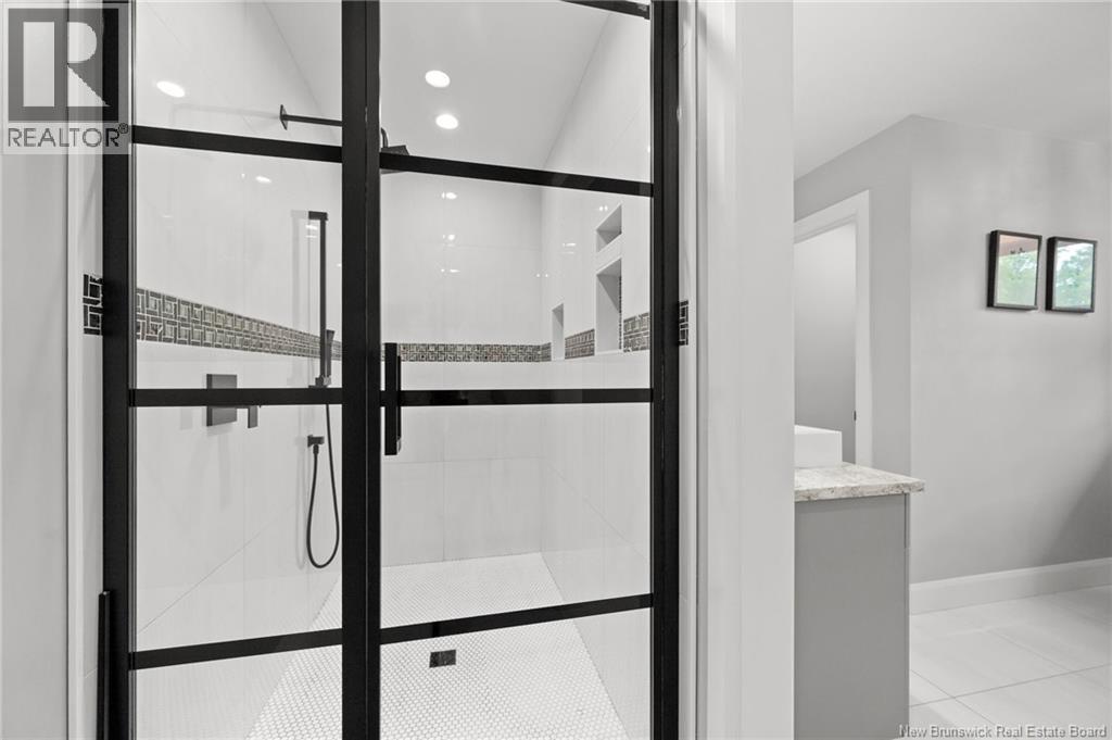 18 London Lane - Image 31