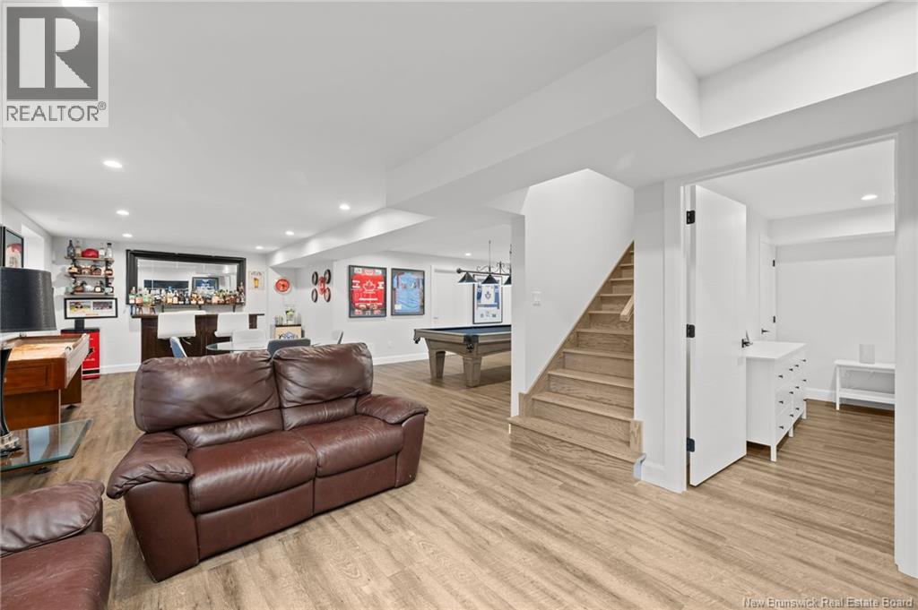 18 London Lane - Image 34