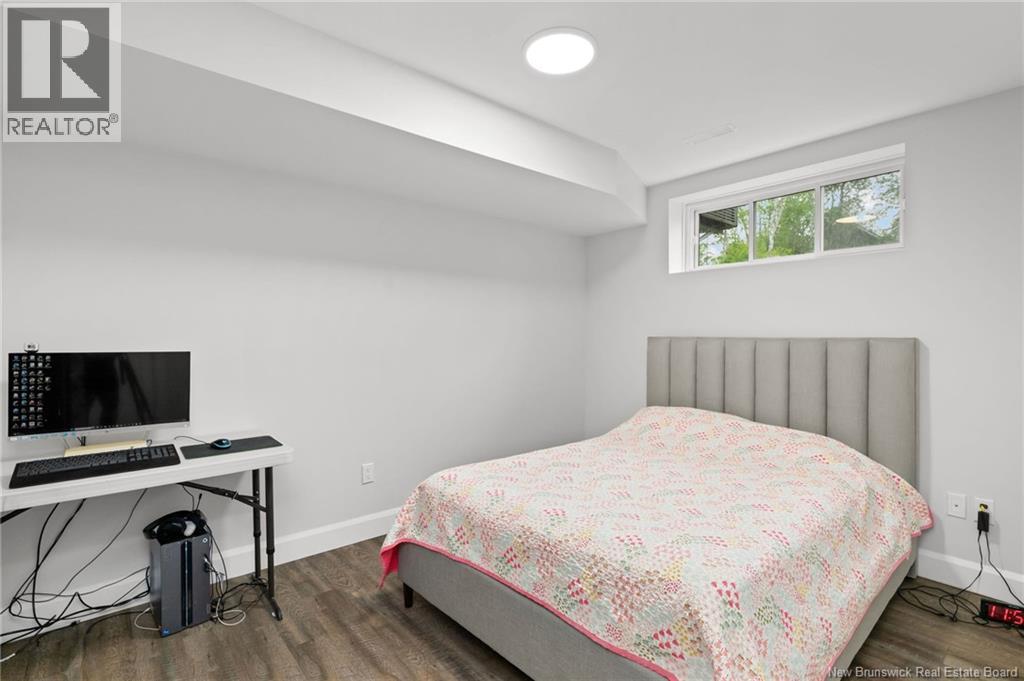 18 London Lane - Image 39