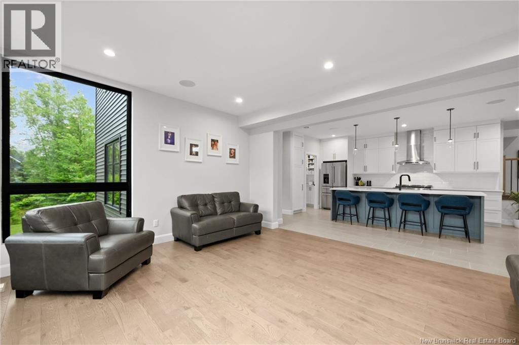 18 London Lane - Image 17