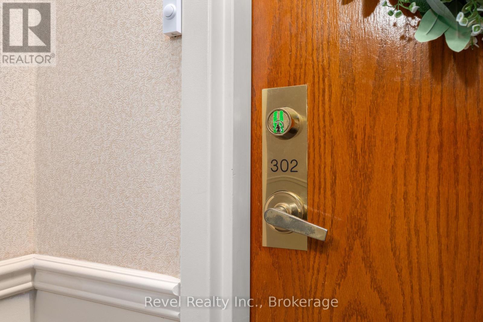 #302 3 HERITAGE WAY - 14