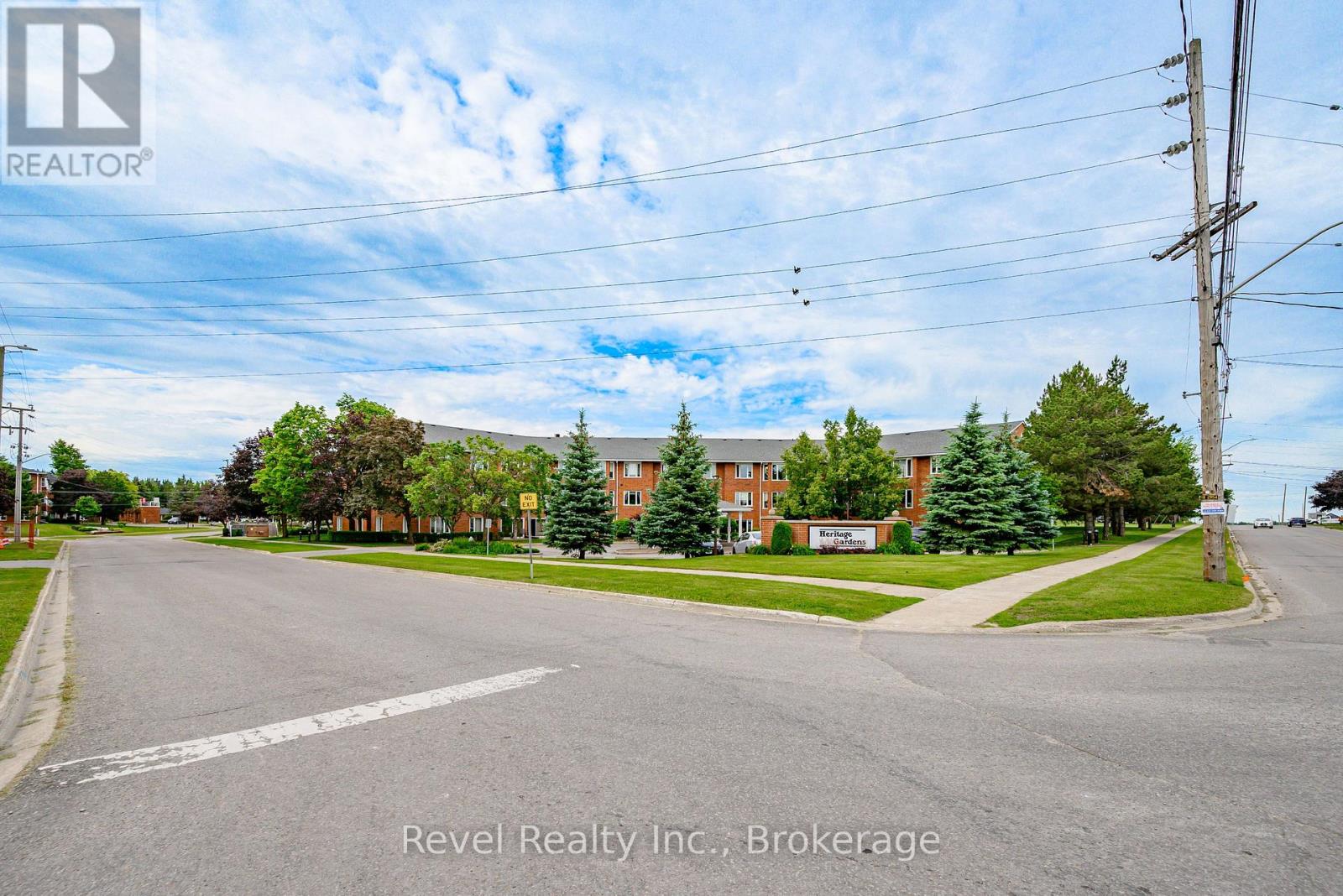 #302 3 HERITAGE WAY - 2