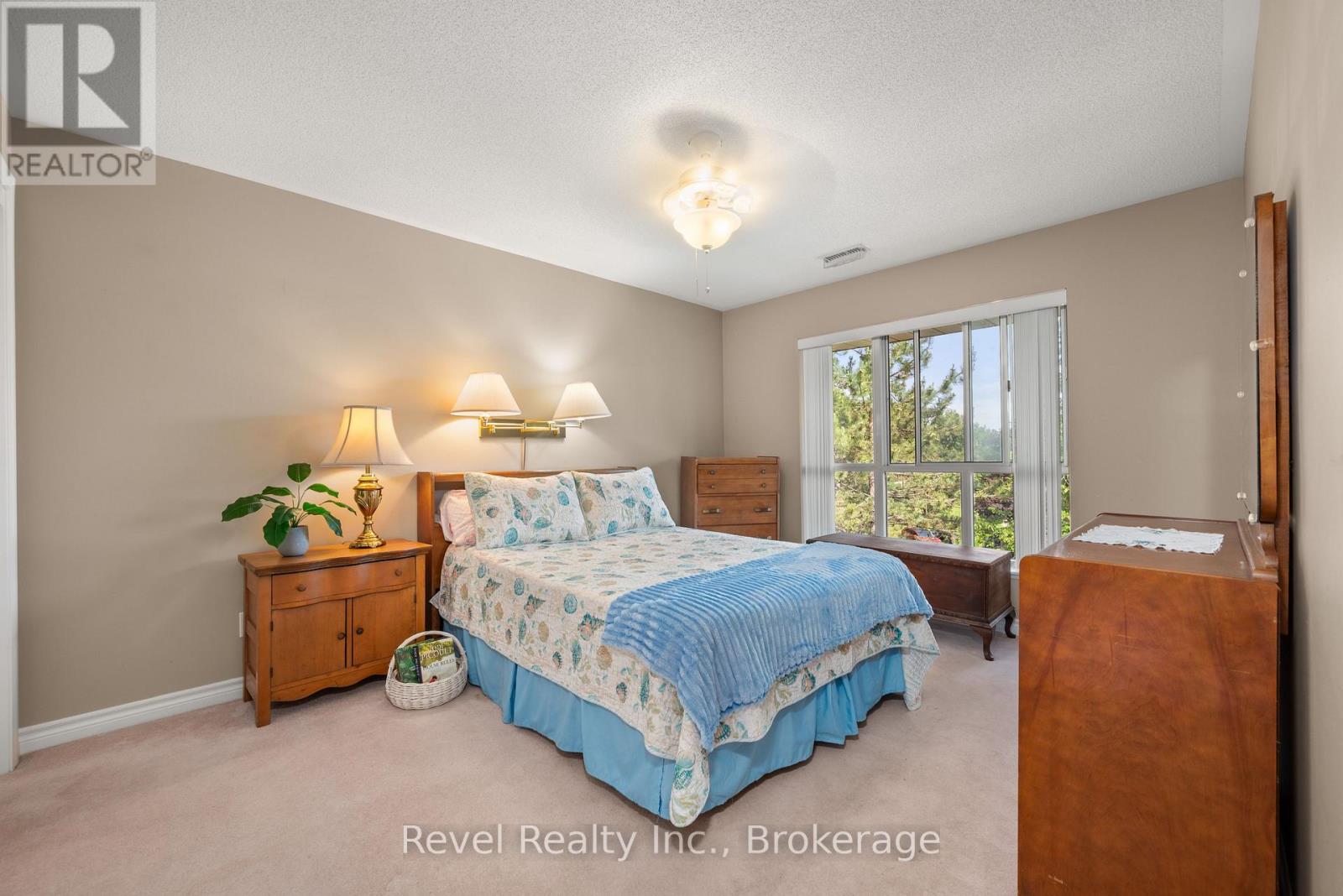 #302 3 HERITAGE WAY - 28