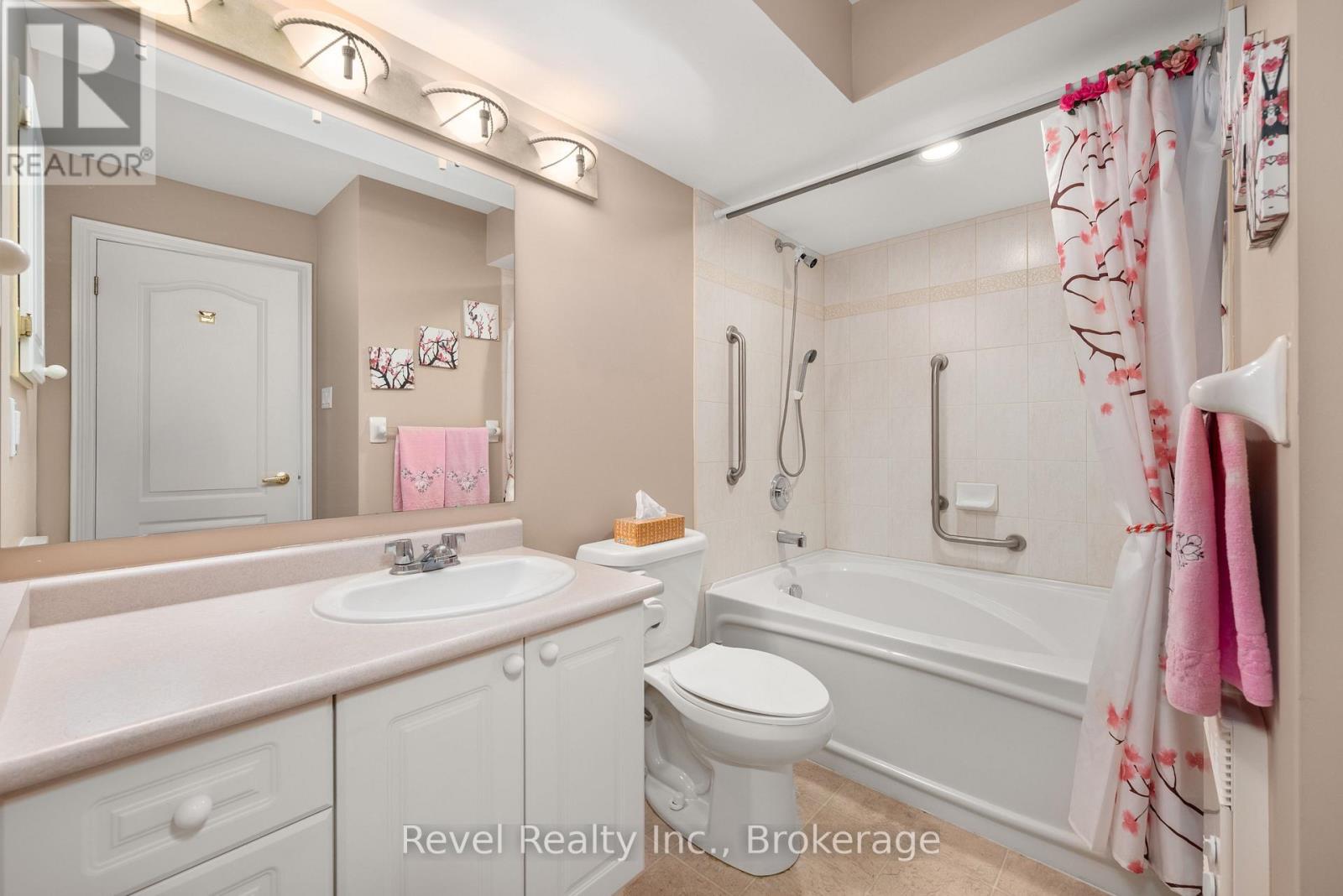 #302 3 HERITAGE WAY - 31