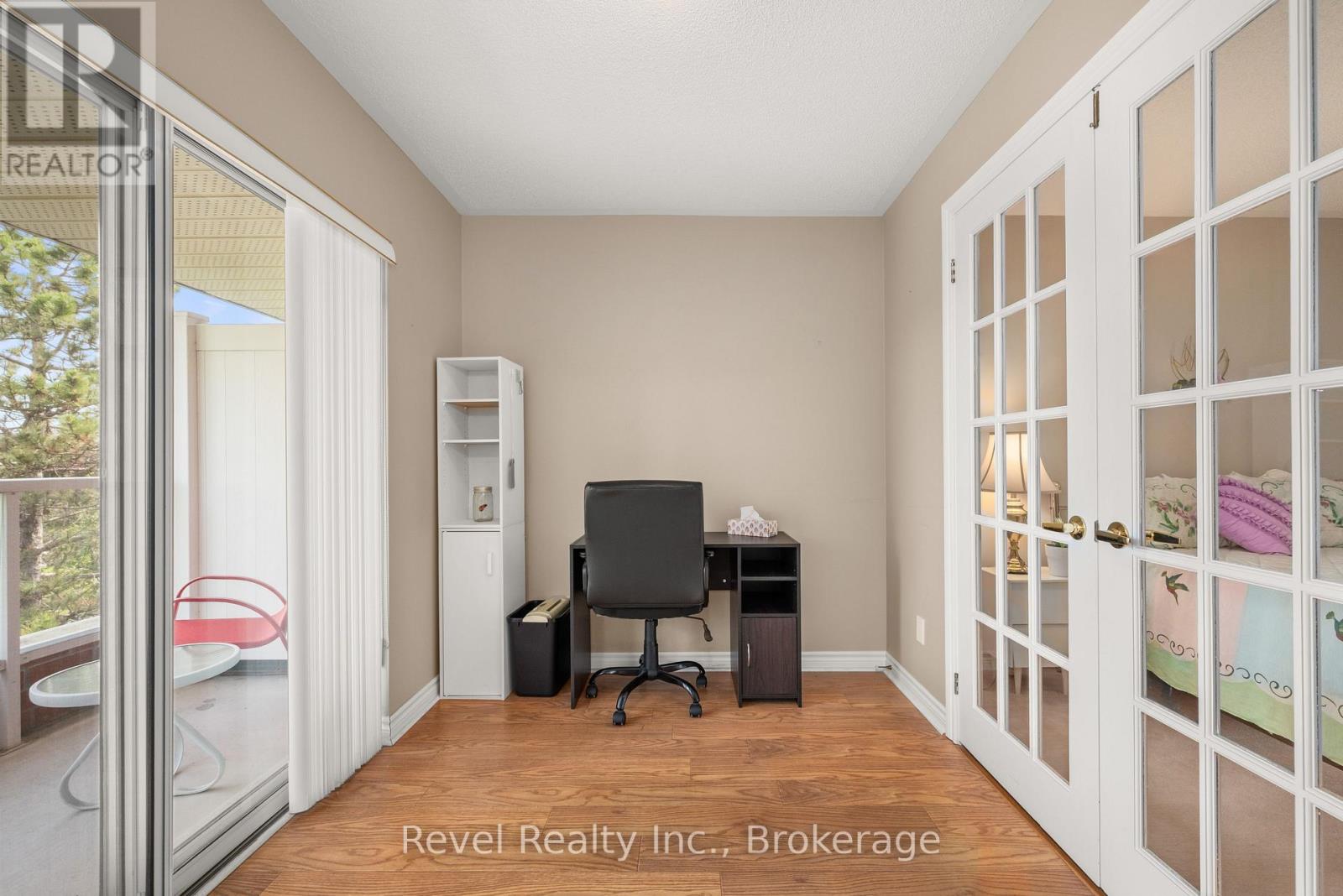 #302 3 HERITAGE WAY - 37
