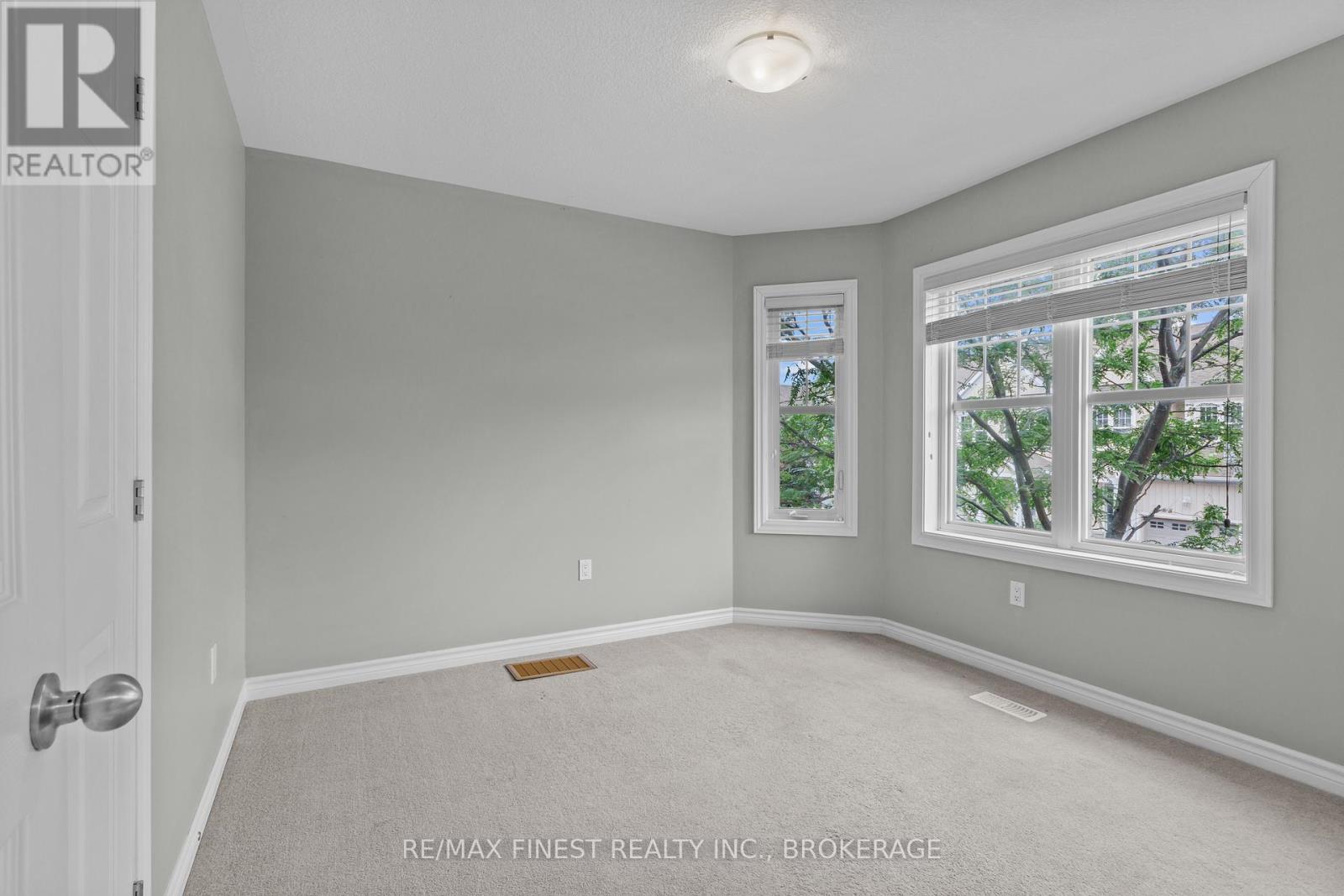 893 ASCOT LANE - 21