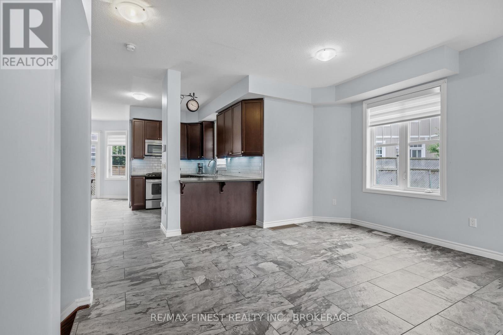 893 ASCOT LANE - 4