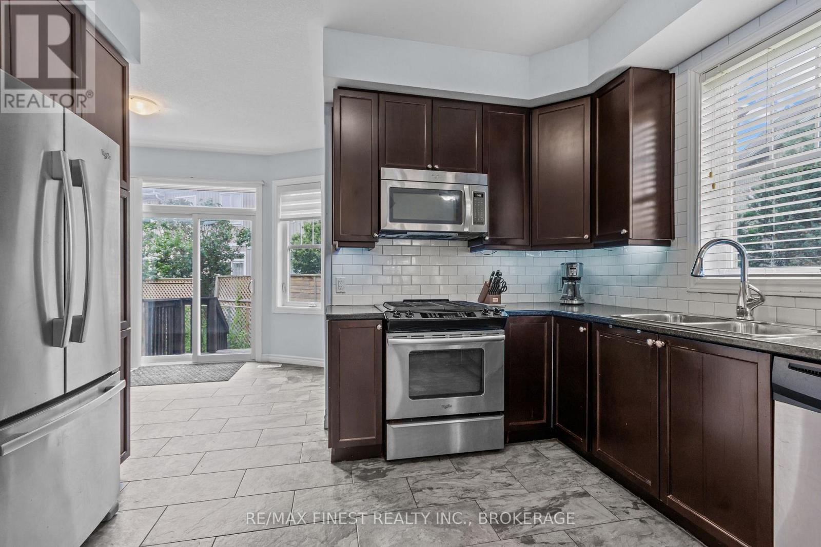 893 ASCOT LANE - 9