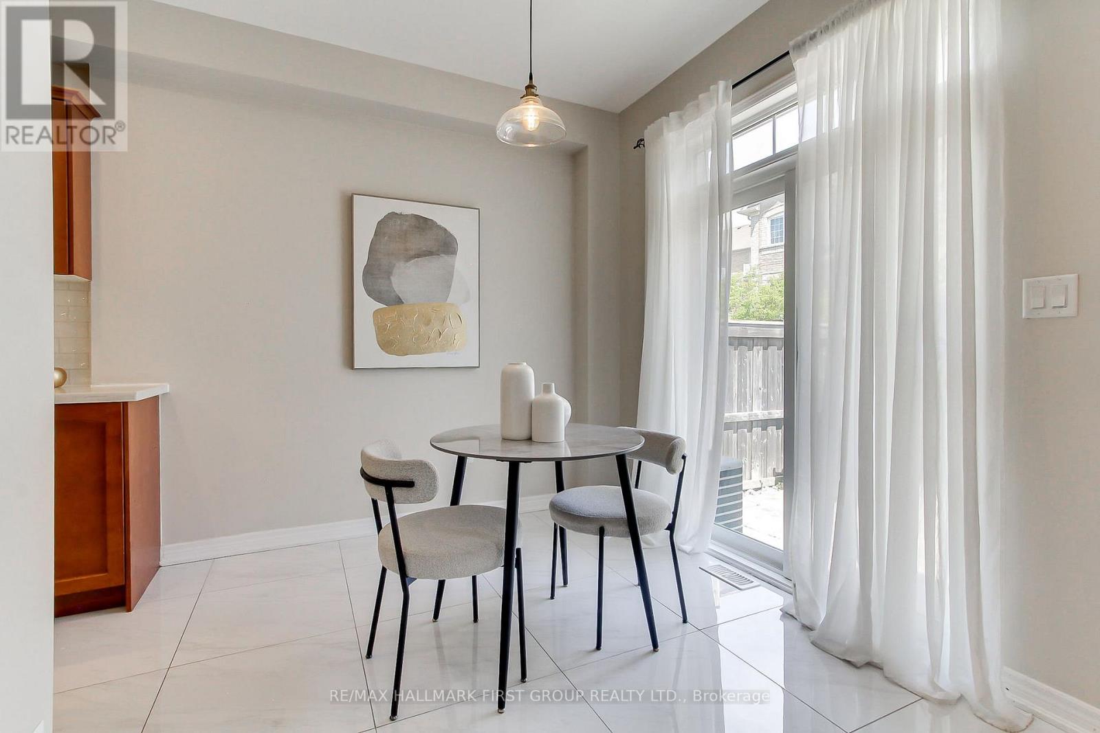 150 ANGUS DRIVE - 19