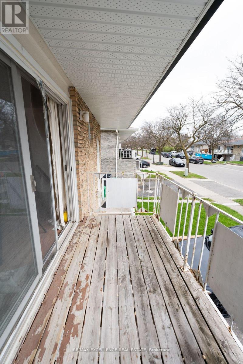 144 ABELL DRIVE - 6