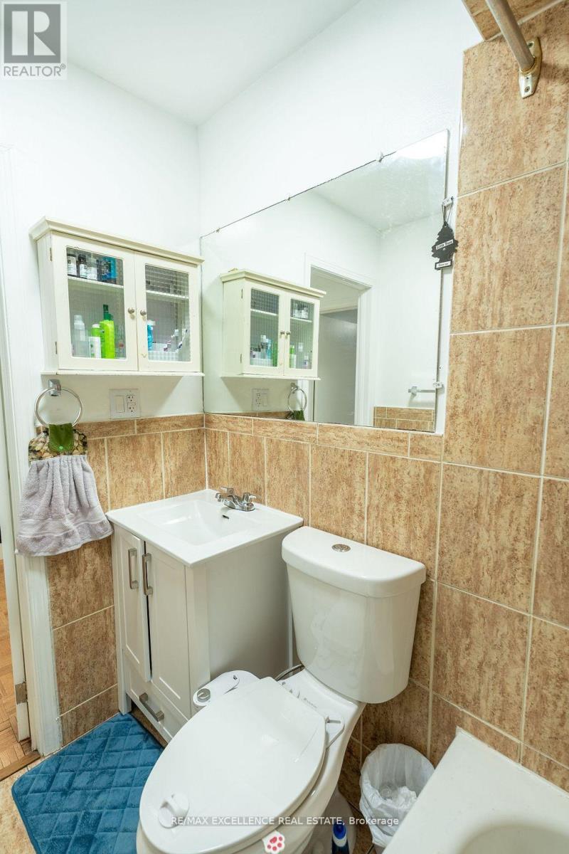 144 ABELL DRIVE - 41