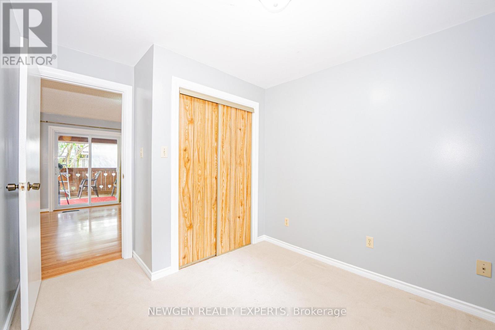 1070 PELHAM AVENUE - 14