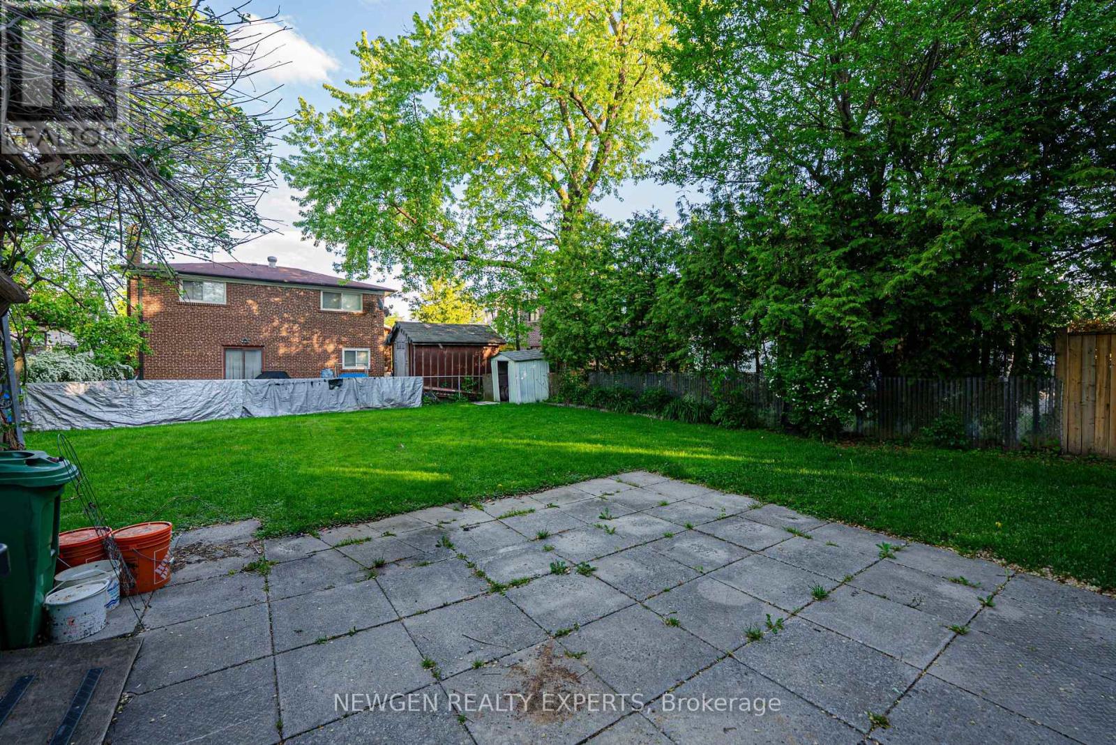 1070 PELHAM AVENUE - 29
