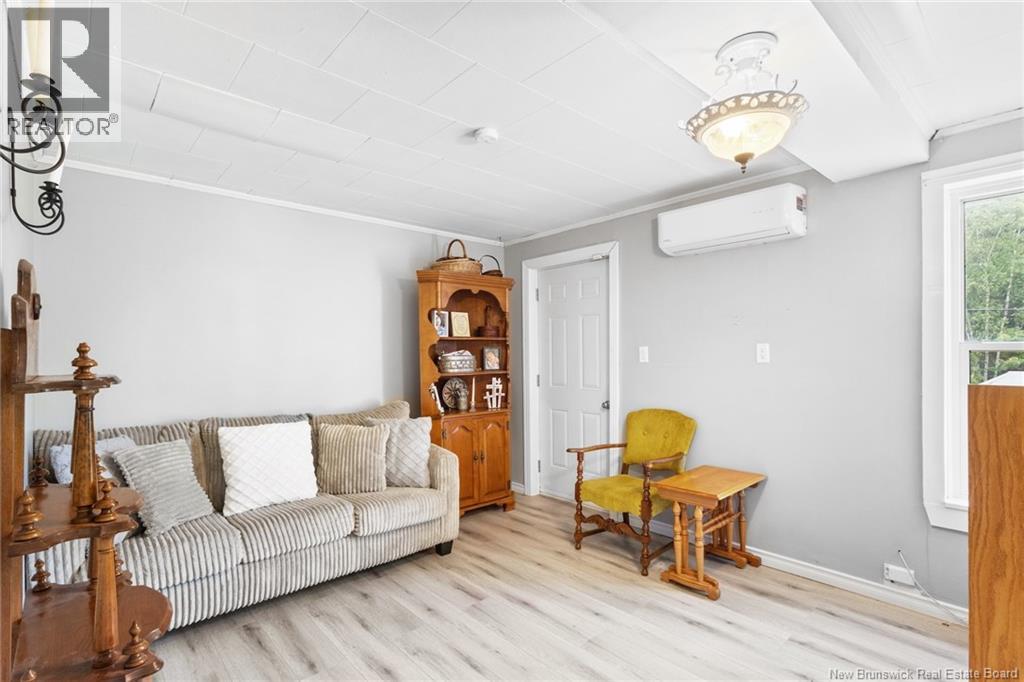 72 McLeod Ave - 10