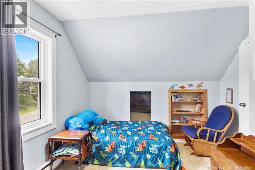 72 McLeod Ave - 28