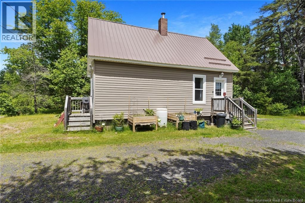 72 McLeod Ave - 31