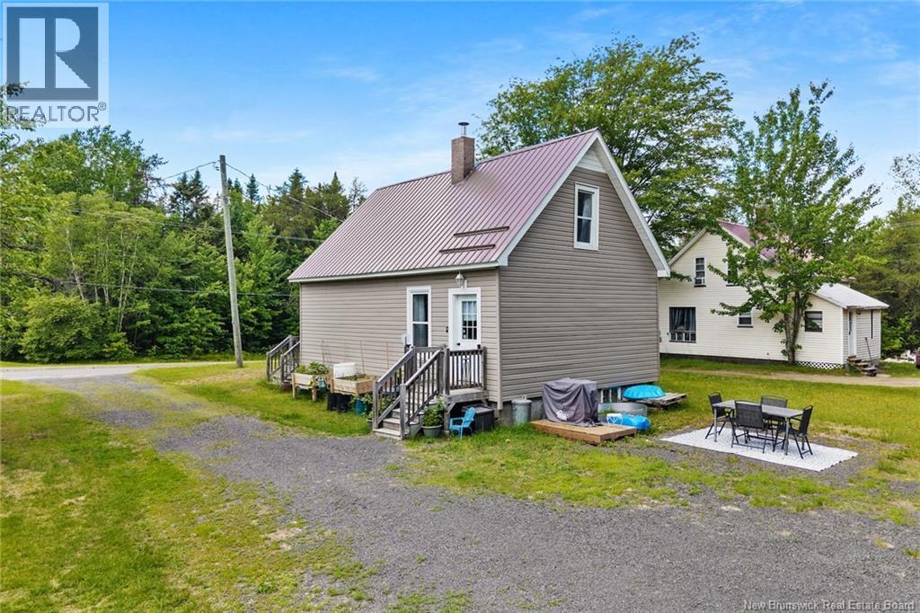 72 McLeod Ave - 34