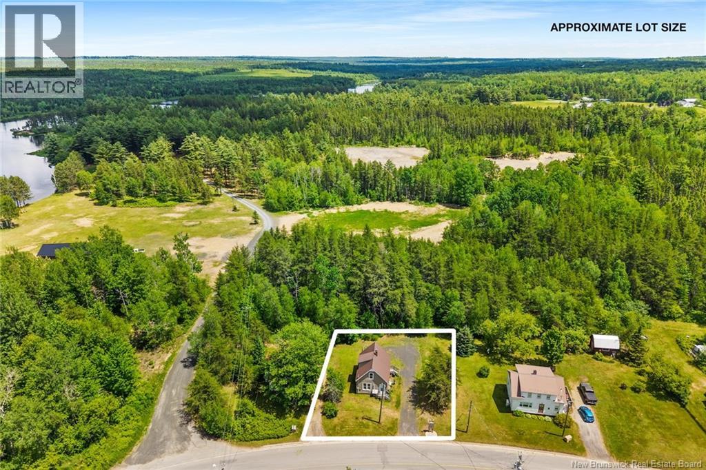 72 McLeod Ave - 37