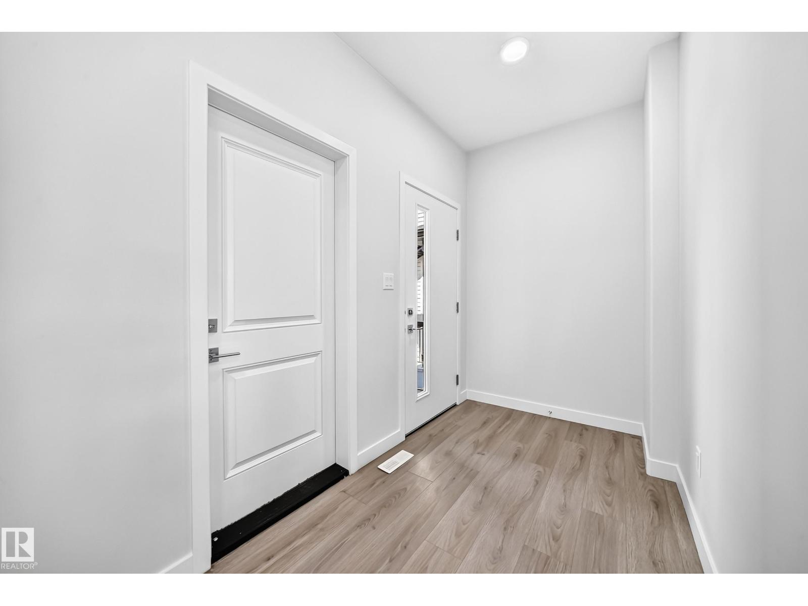 8823 CARSON WY SW - 27