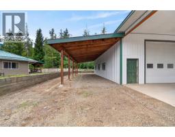 Laundry room - 5364 Shaw Road, Salmon Arm, BC V1E2W2 Photo 12