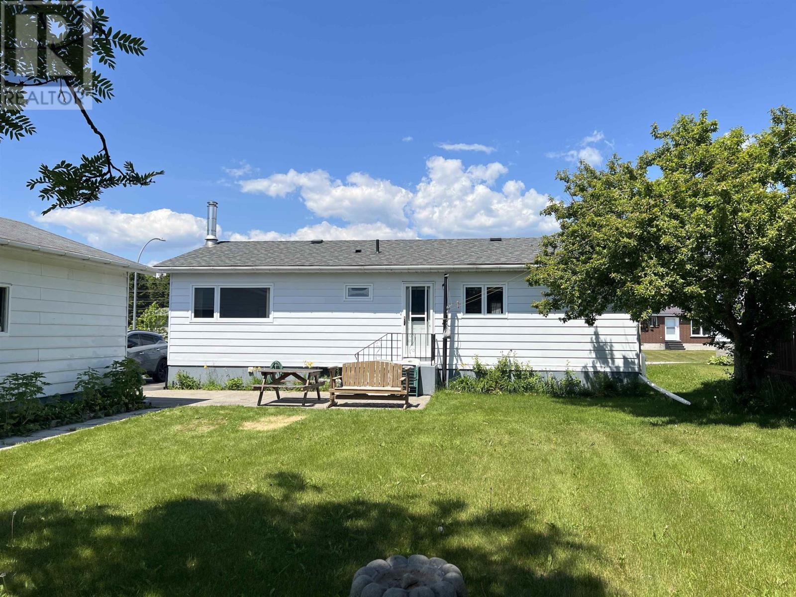 10 Lloyd Irwin ST - 36