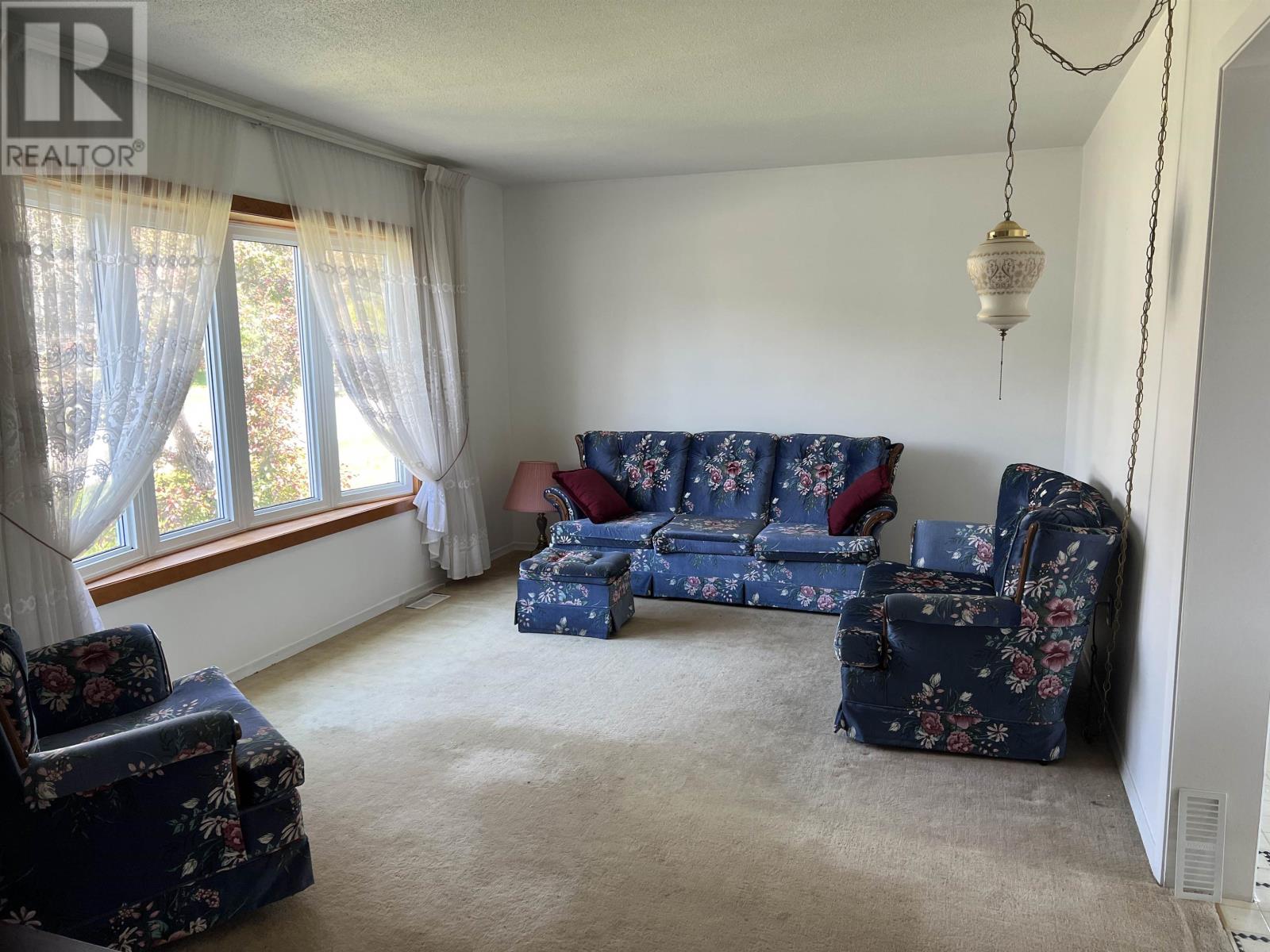 10 Lloyd Irwin ST - 5