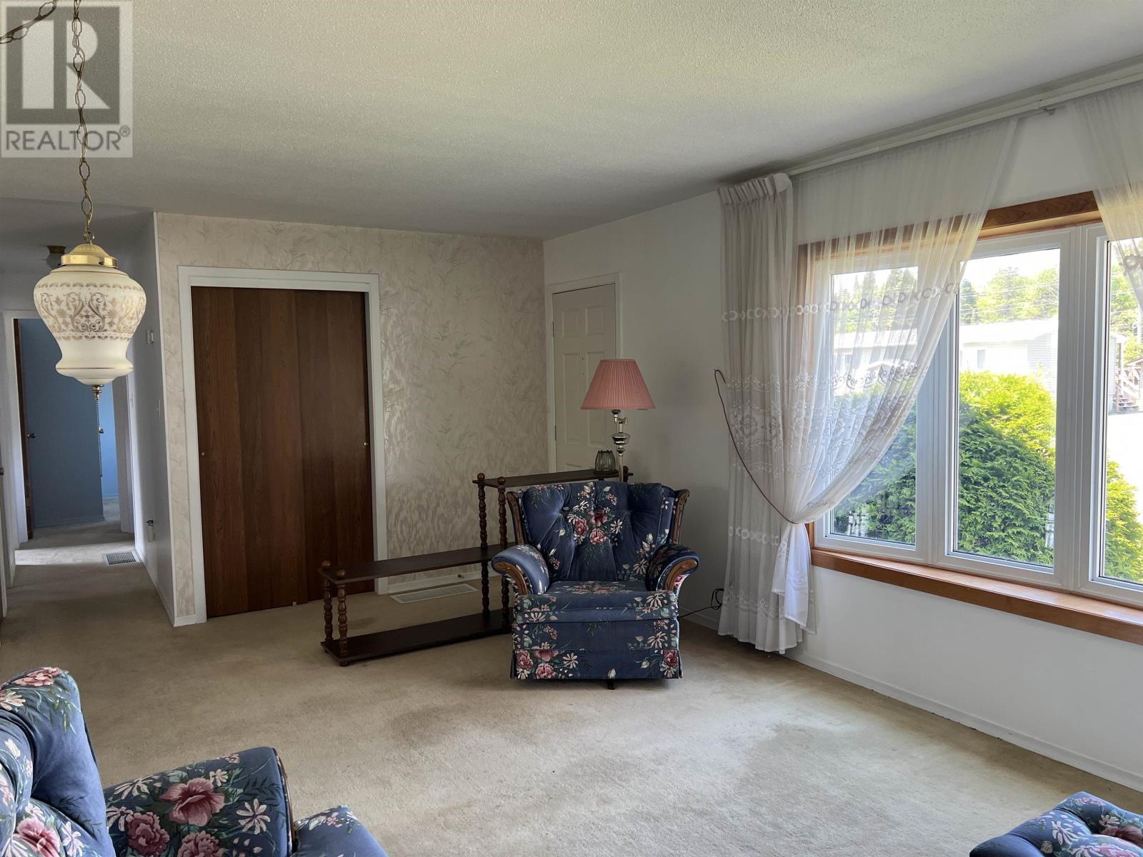 10 Lloyd Irwin ST - 7