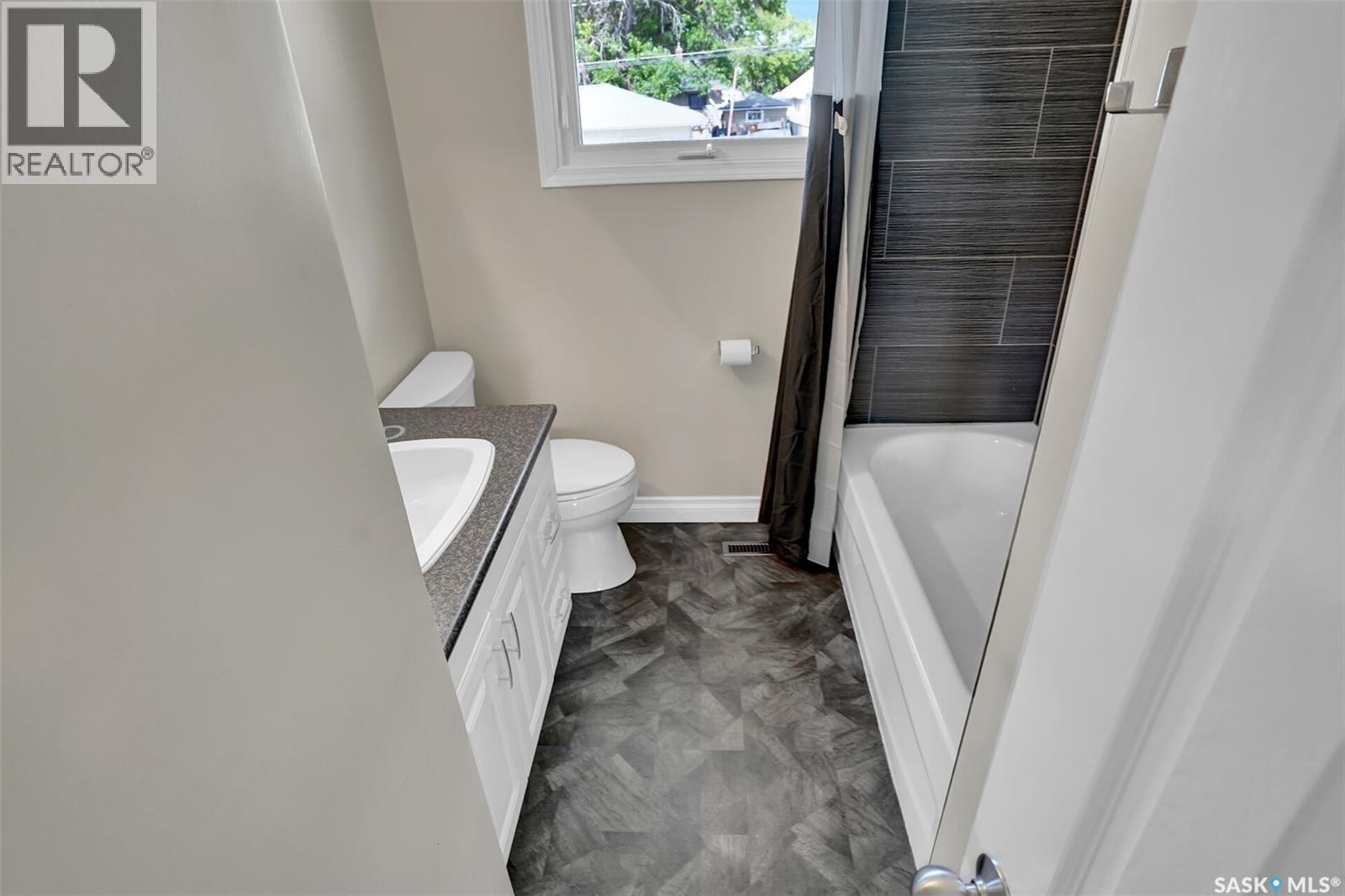 1110 Reynolds STREET — photo 14