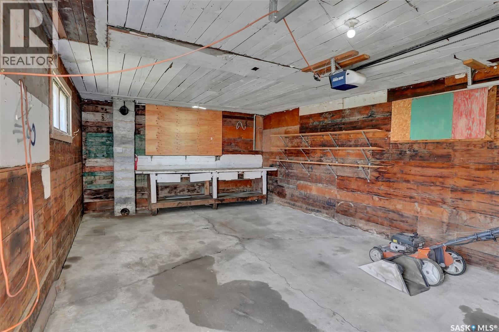 1110 Reynolds STREET — photo 34