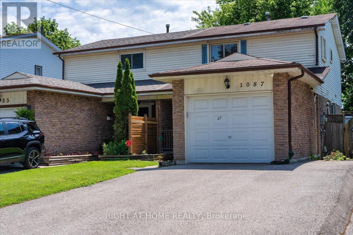 1087 VENUS CRESCENT - 1