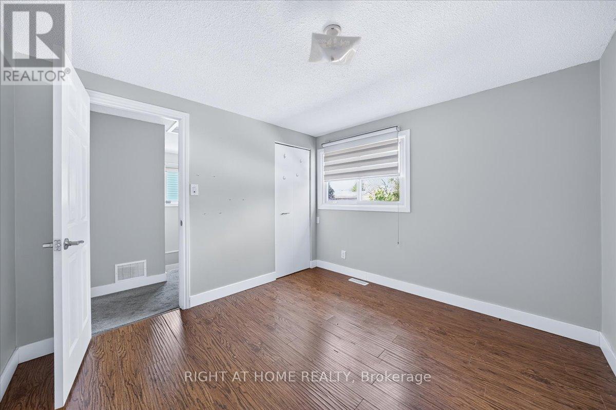 1087 VENUS CRESCENT - 16