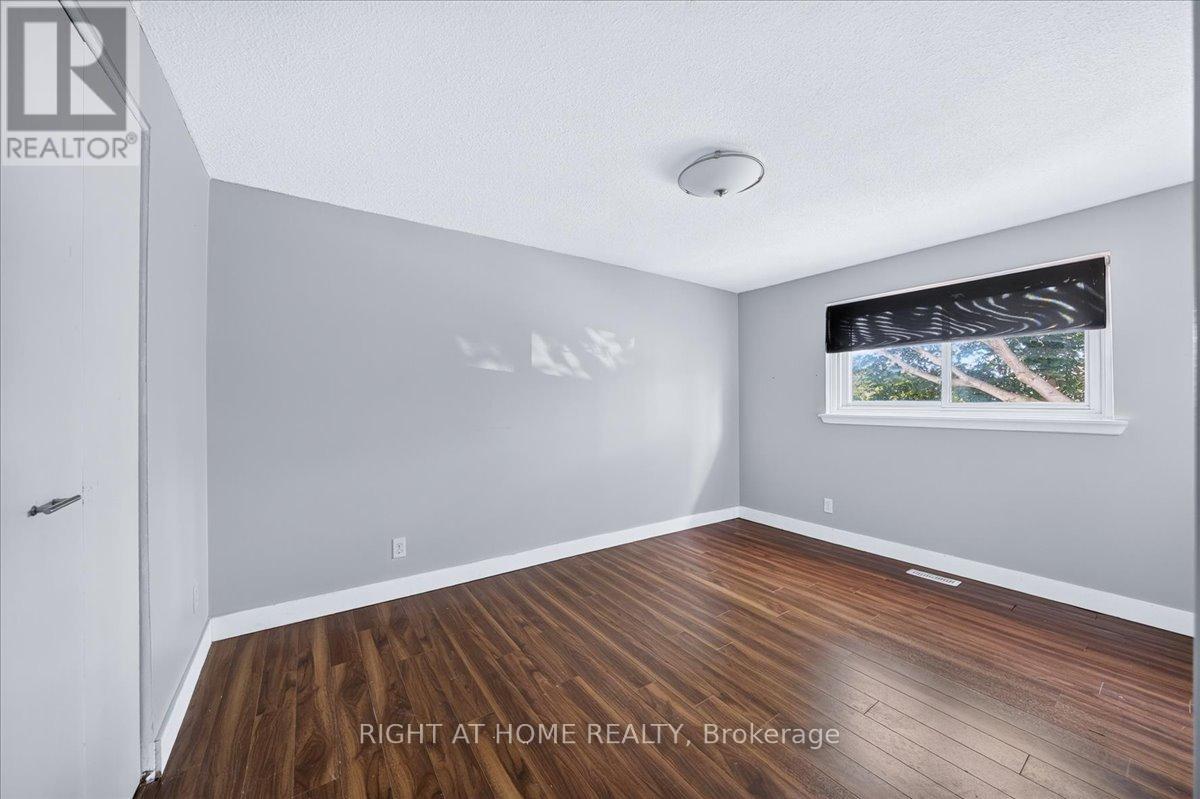 1087 VENUS CRESCENT - 20