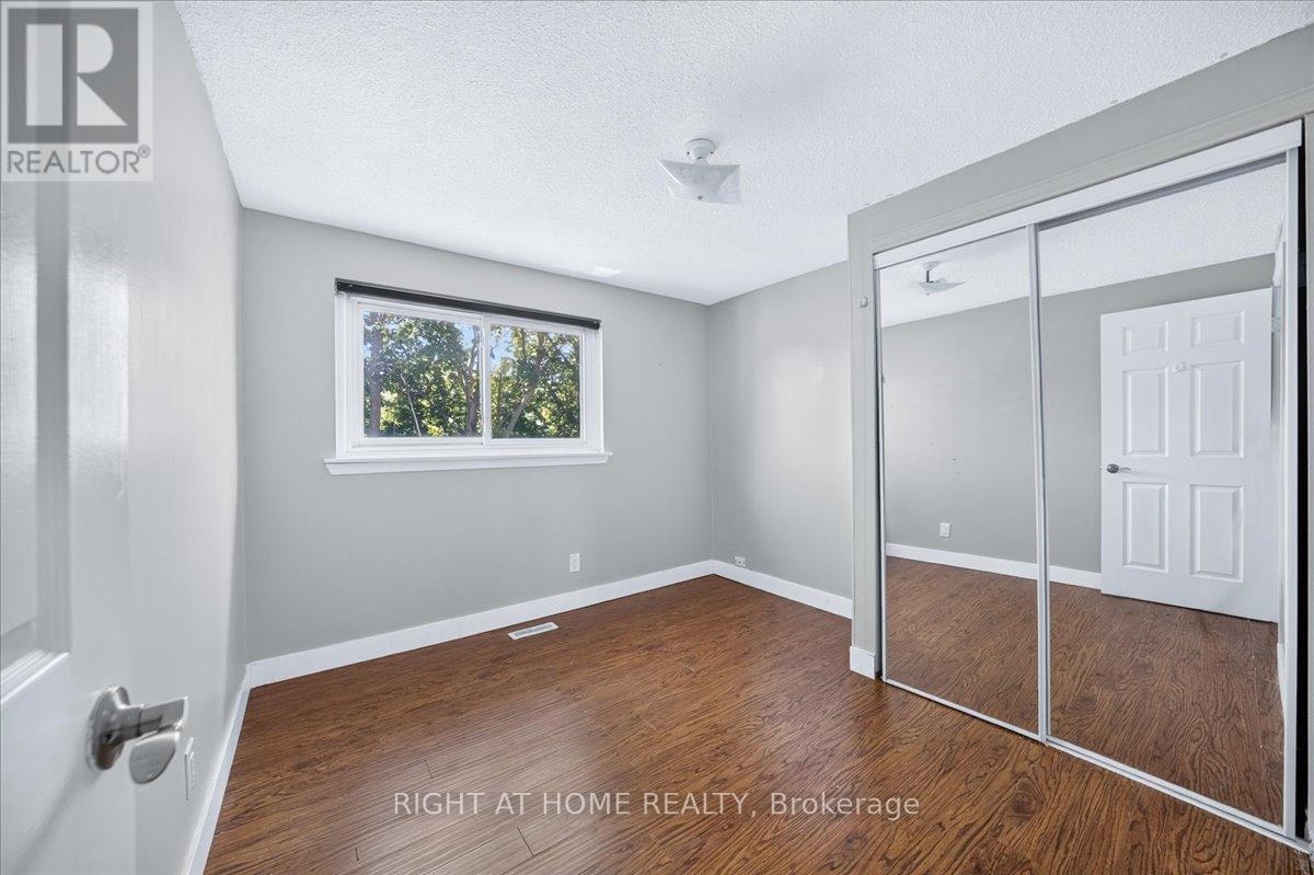 1087 VENUS CRESCENT - 22