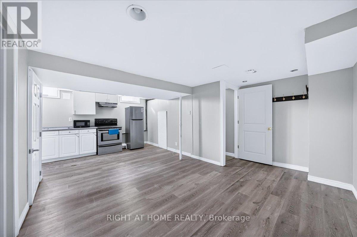 1087 VENUS CRESCENT - 25