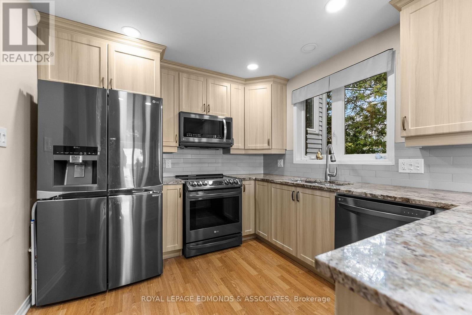 907 CEDAR LANE - 17