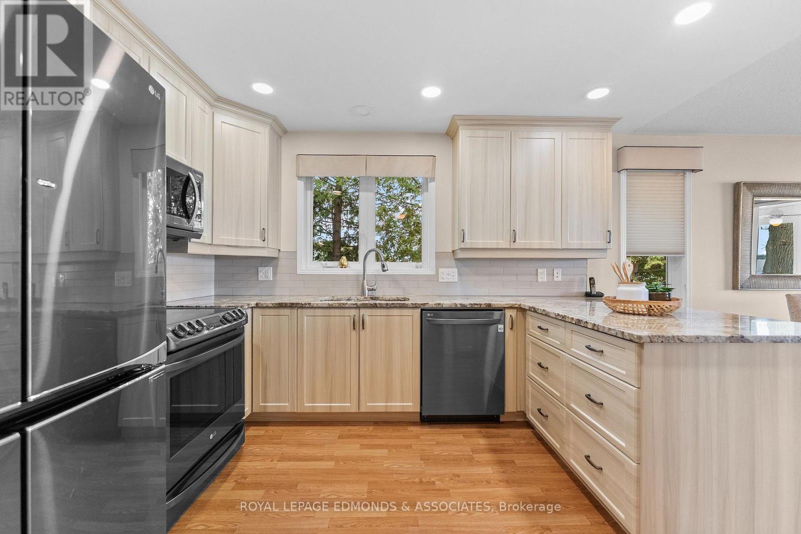 907 CEDAR LANE - 18
