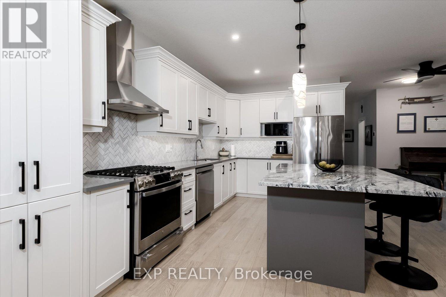 #31 4700 HAMILTON ROAD - 10