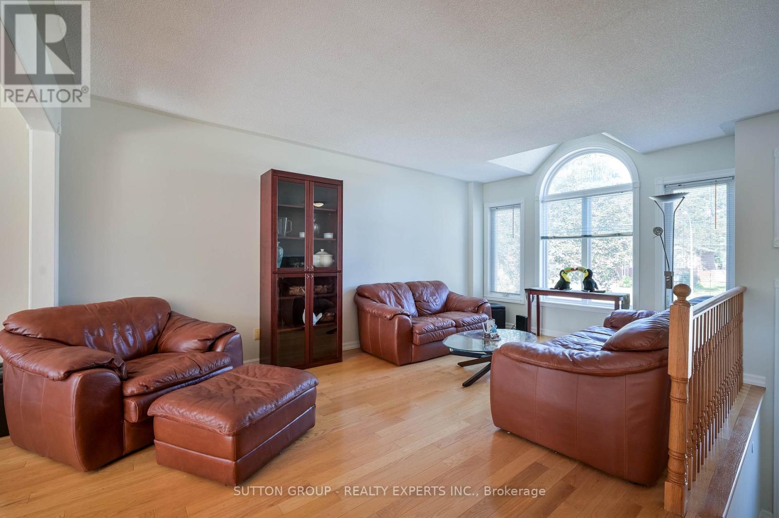 12 LANGEVIN DRIVE - 16