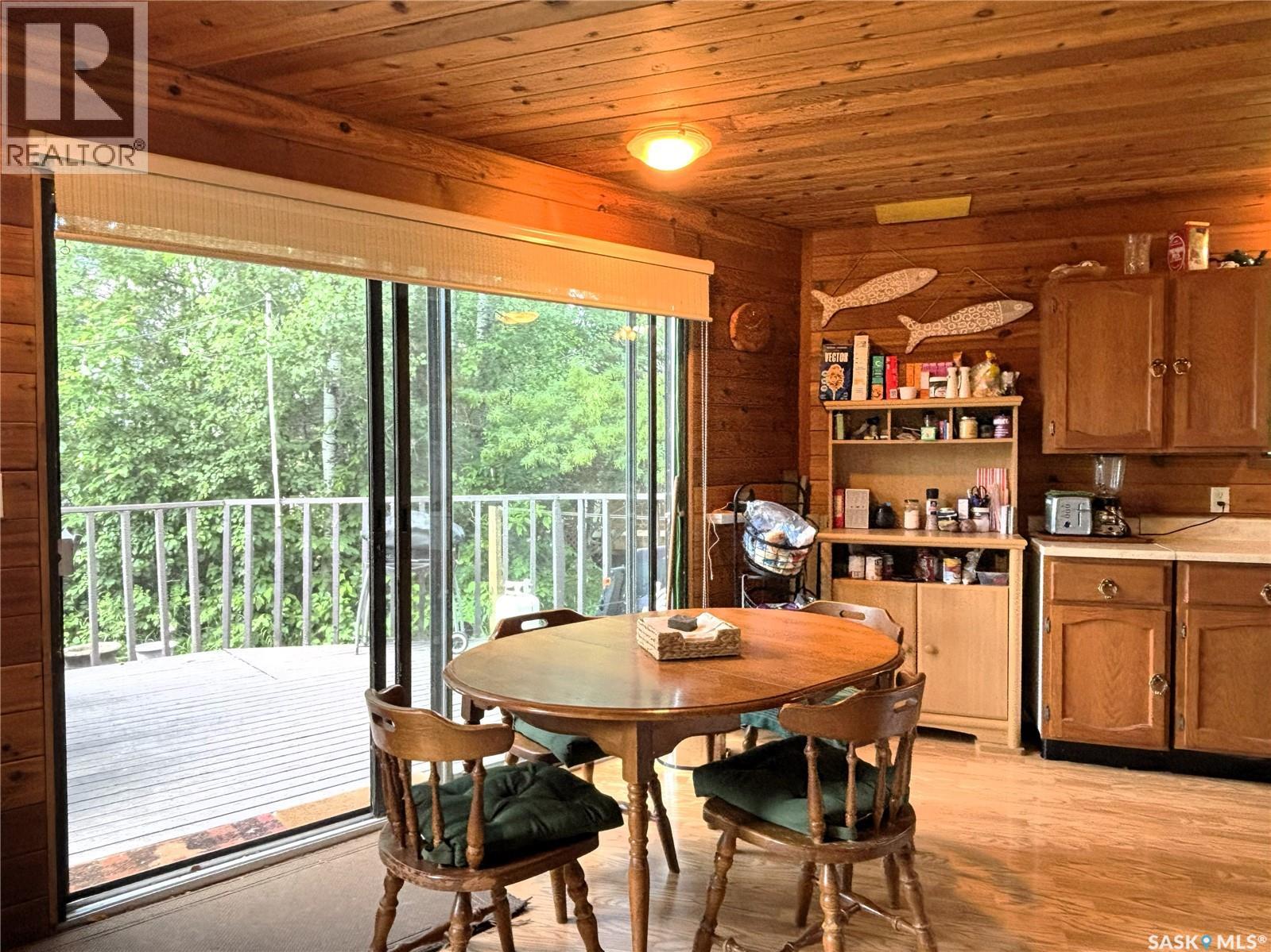 266 Neis DRIVE - 19
