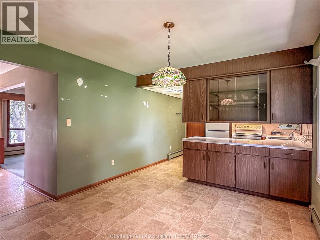 157 Little STREET South - 12