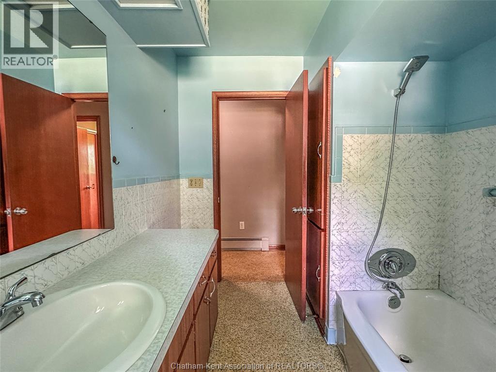 157 Little STREET South - 20
