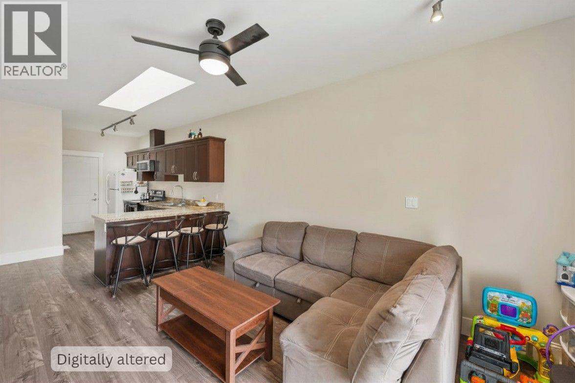 #102 476 SALAMANDER Avenue - 11