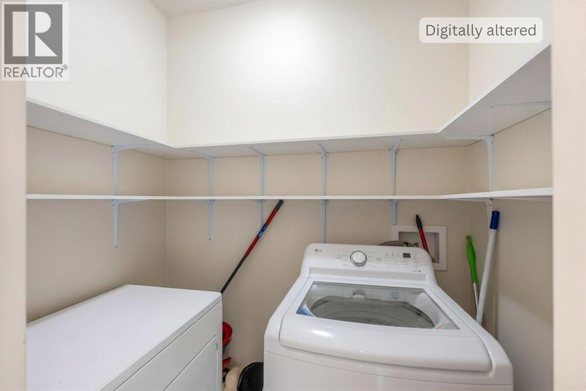 476 SALAMANDER Avenue Unit# 102, Oliver