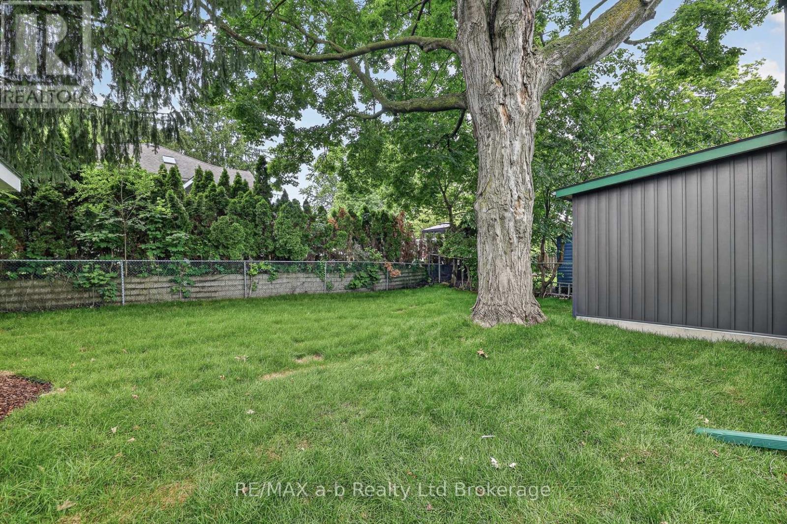 91 WINNIETT STREET - 26