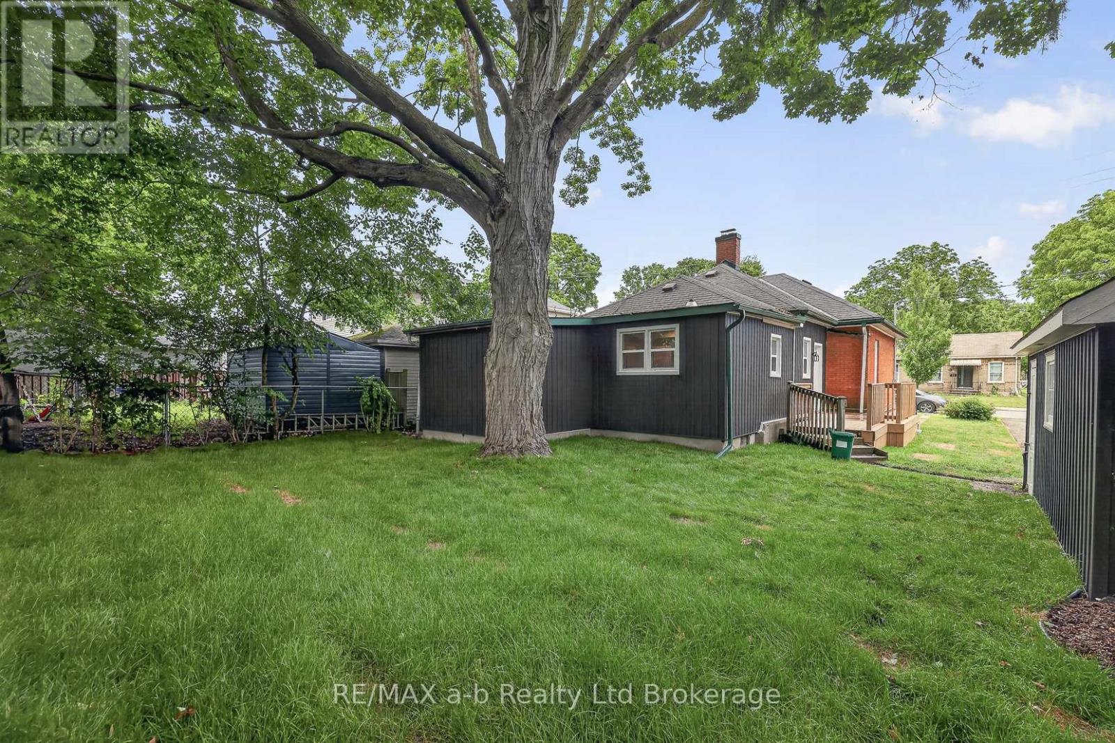 91 WINNIETT STREET - 30