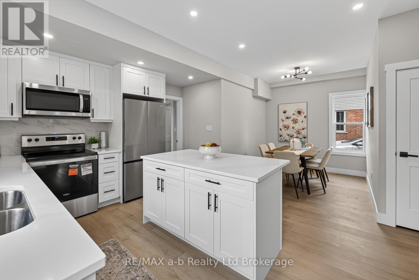 91 WINNIETT STREET - 7