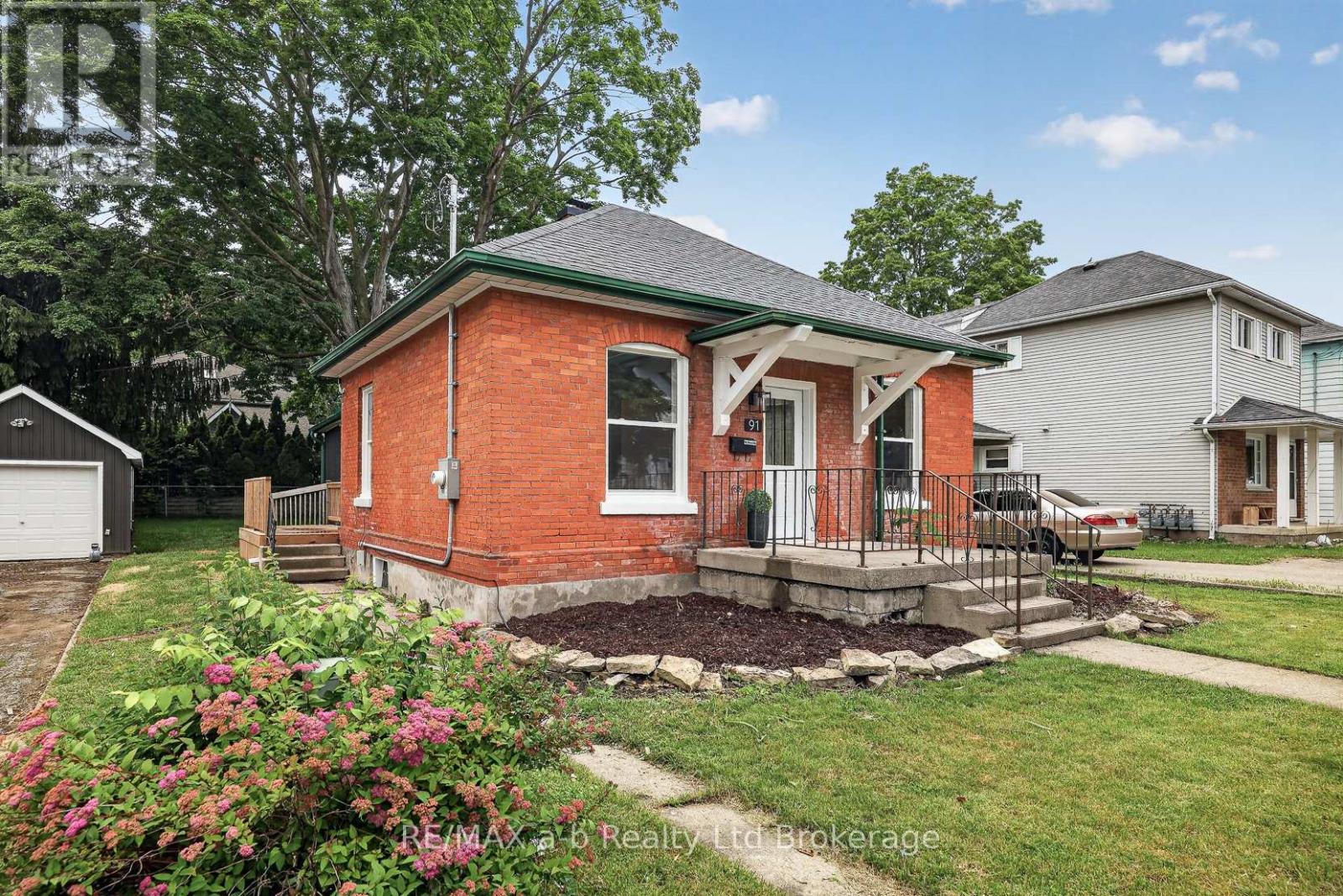 91 WINNIETT STREET - 33