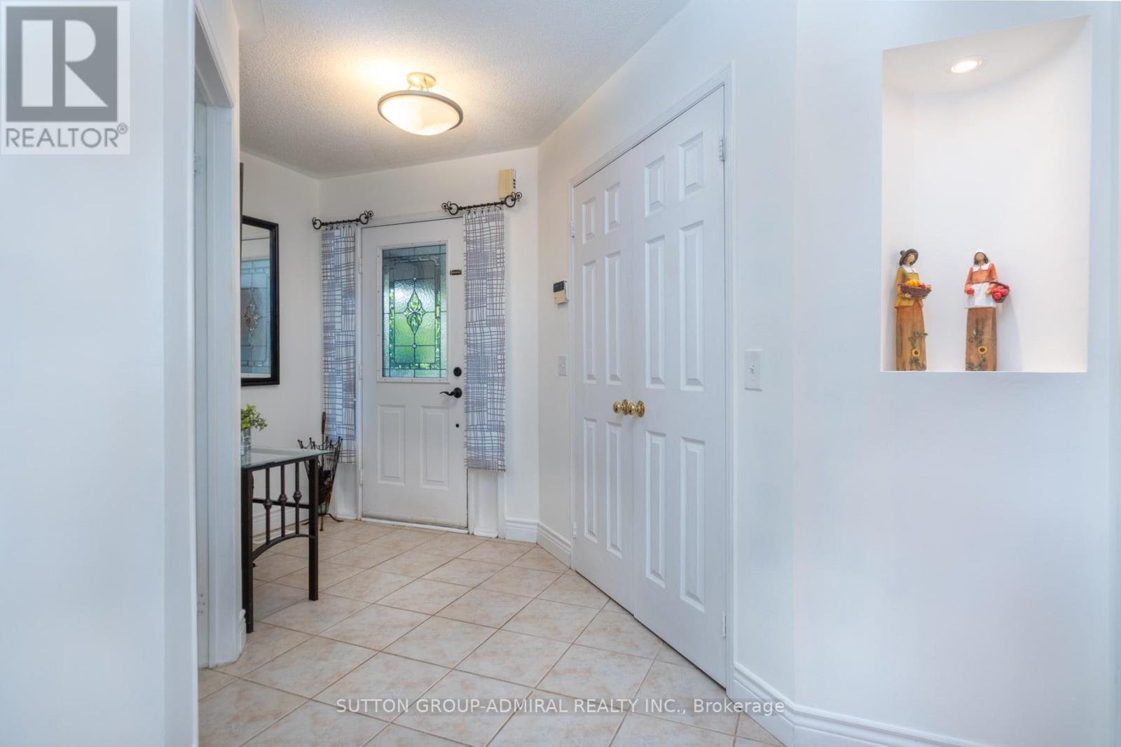 43 CRESTRIDGE DRIVE - 2