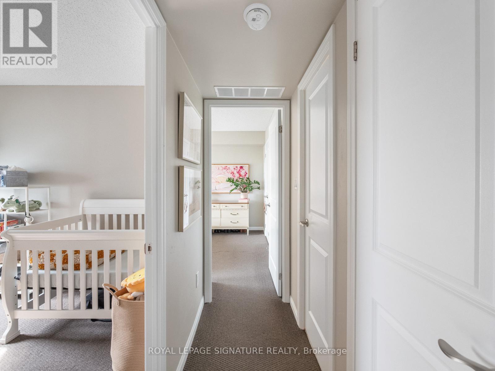 #232 10 FOUNDRY AVENUE - 12