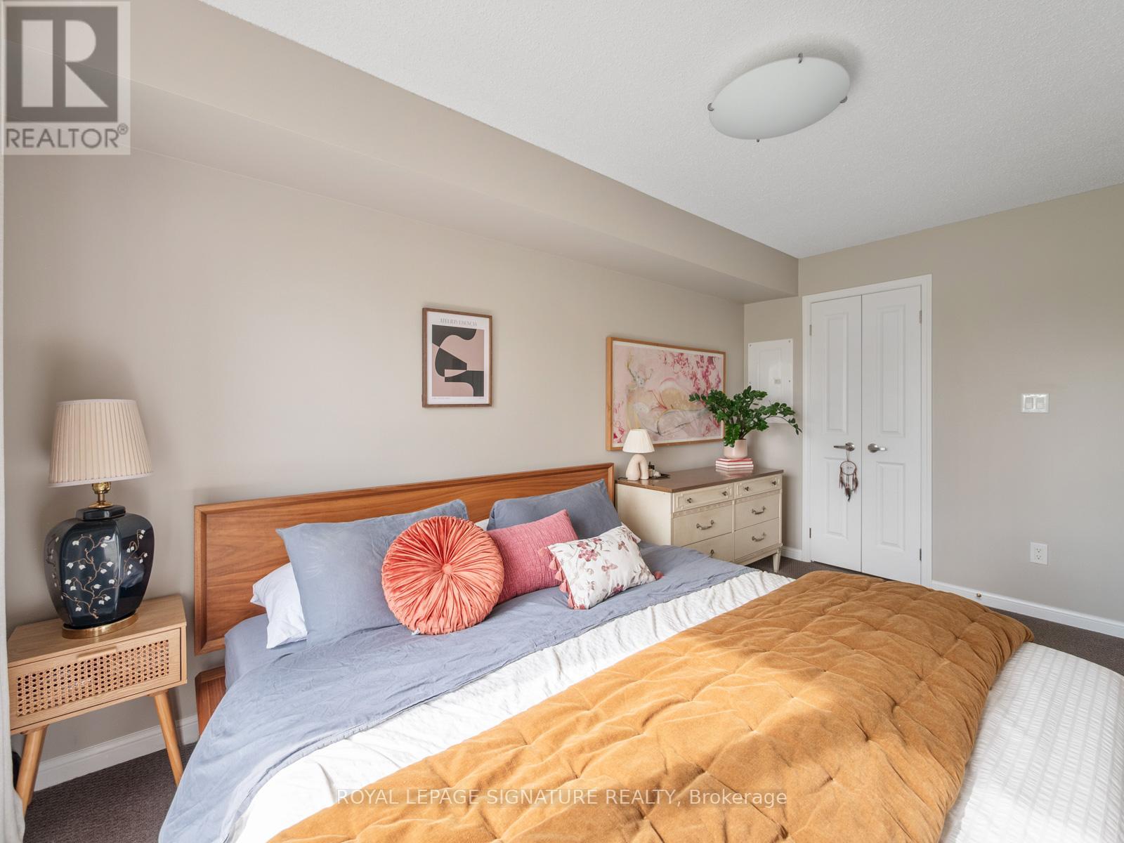#232 10 FOUNDRY AVENUE - 16